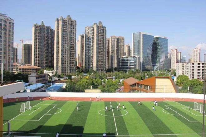 履职在路上:开学第一课,这个学校的学生在学习救命的技能