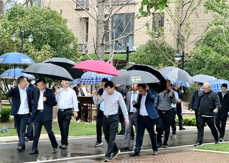【要闻】湖北武穴：胡昊带队到御江幸福里调研养老服务工作